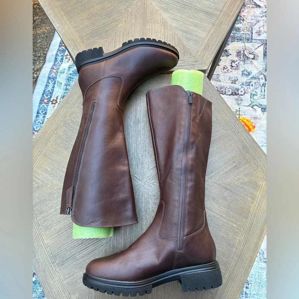 NWOT ROCKPORT IVETTE WATERPROOF CASUAL BOOTS SIZE 8.5